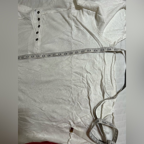 We The Free Cotton-Linen Henley Tee. Color Clean Ivory. - Picture 4 of 12
